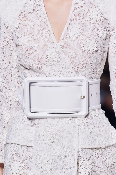 Look 120